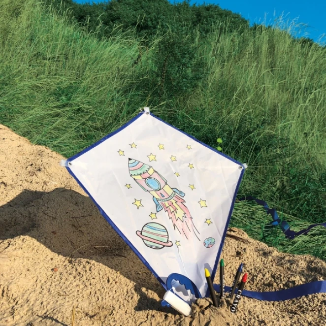 Latawiec do kolorowania z 4 kredkami z nadrukiem na zamówienie Zdjęcie 3