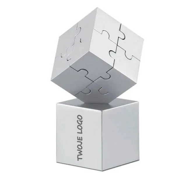 Magnetyczne puzzle 3D KUBZLE z nadrukiem na zamówienie Zdjęcie